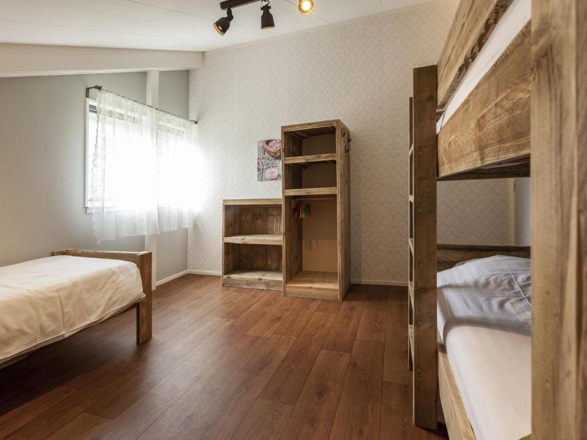 Charming Holiday Home Near Beach In Meliskerke Kültér fotó